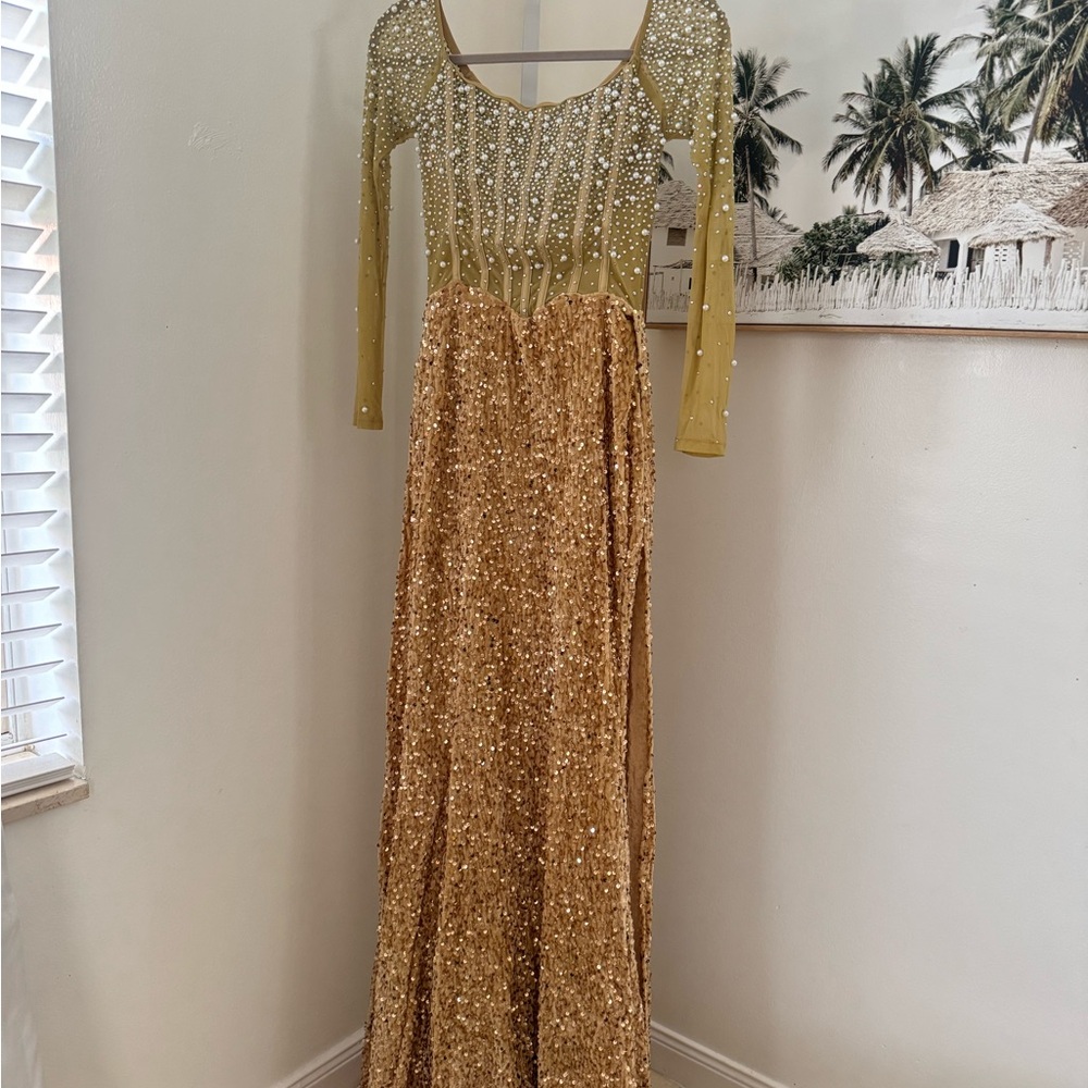Elegant Gold Sequin Evening Gown